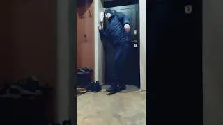 завёл будильник после тусы😄