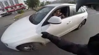 Ты едешь в коробке железной... понятно... прекратите меня оскорблять.