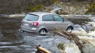 Off-road fail in Pirita river,Estonia.Drowned Volkswagen Golf.