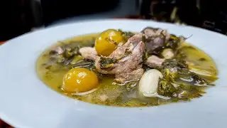 Суп из мяса вина и зелени