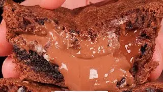 NUTELLA STUFFED Oreo Cookie Muffins