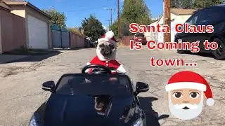 Santa Claus is coming to town