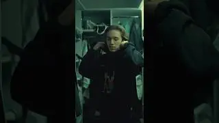 Всегда следит за мной 👀 