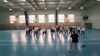 "Przyjście wiosny" J. Brzechwy - w układzie z wstążkami