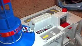 Micro Machines Super Auto World Playset - Demonstration of Features