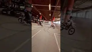 подождите на парковке, толко тихо, Ага #мото #мотивациянауспех