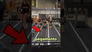 Ellos Pusieron Pegamento en la Alfombra!
