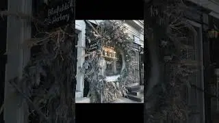 Как украшают витрины и двери к новому году #shorts
