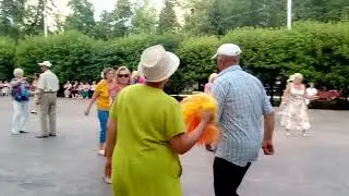 танцы кому заа! Саранск. парк Пушкина 2019 год.