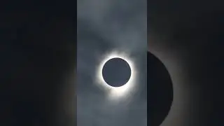 The clouds cooperated and we were able to see the complete totality in Dallas #solareclipse