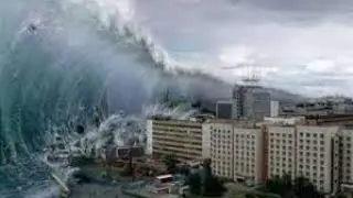 انجرفت القريه في النهر!السيول الرهيبه والفيضانات تدمر منطقه نغي الفيتناميه باكملها
