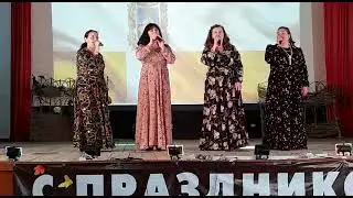 "Платье в горошек" в исполнении сотрудников Дома культуры.