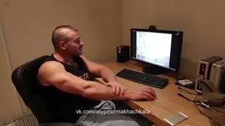 Что пиздит эта проститутка?