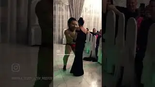 Шуточный стриптиз от Арсения Булочкина 