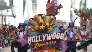 Universal Studios Singapore (USS) - Hollywood Dreams Parade