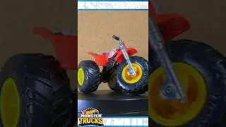 360: Hot Wheels Monster Trucks - TRI-TO-CRUSH-ME & BAJA BUSTER (2023 Release)