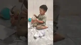 albi lg bikin prahu kertas. #shortvideo #semuaorang #trendingshorts #sorotan