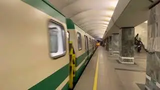 Метропоезд 81-722.3/81.723.3/81-724.3 «Юбилейный» станция Приморская