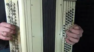 Катюша (баян крупным планом)