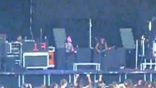 Escape The Fate - Gorgeous Nightmare(Uproar 2011 live @ Darien Lake).wmv