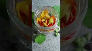 Homemade Nasturtium Flower Vinegar - Dont wait! Make this today!