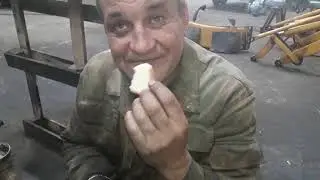 МТЗ 82П ЧУДО СЛЕСАРЬ НА УЖИНЕ ПРИКОЛ!!😃.