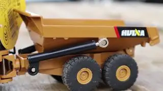 Посылка из Китая самосвал,погрузчик,экскаватор. HULNA 1:50