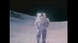 Apollo 17 - astronautas cantando e brincando na Lua