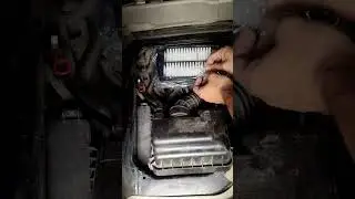 How to Change a Car's Engine Air Filter | Suzuki Every Wagon (DA64W)