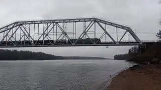 Кузьминский ж/д мост и проход состава
