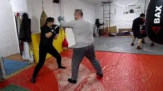 Передвижения с постоянным движением корпуса и головы