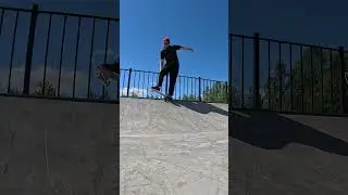 Вот такое комбо могу😁 #скейтбординг #skateboarding #скейтборд #скейтпарк #трюкинаскейте #скейт