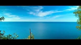 Hiking Deathdoor Bluff High Above Lake Michigan & Trip Hop | Door County, WI | Nature & Music 179