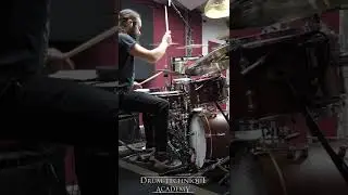 Single stroke roll speed on the bass drum | Kevin Paradis 