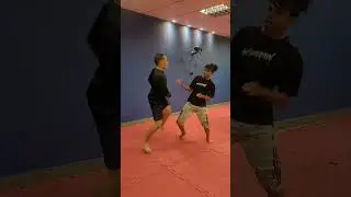Luta de faixa preta no treino de Taekwondo