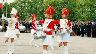 Шебекино 9 мая 2019 г. Барабанщицы на главной площади города