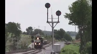 A Lone SD40-2 and Old N&W CPL Signals 06/18/2015 Glade Spring, VA
