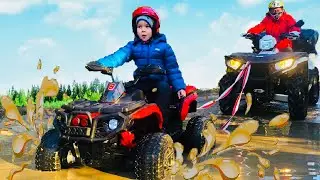 Тёма и ПАПА катаются по лужам и застревают в грязи