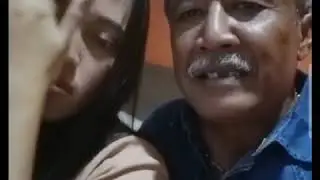 Kakek Romantis!  Yang Muda Kalah