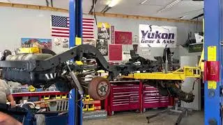 Jeep Wrangler TJ - Frame & Tub Swap Timelapse, Ep.11