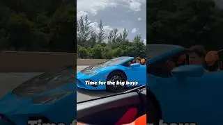Should we set up a race? #huracan ￼