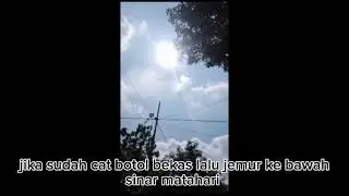 Kerajinan pembuatan vas bunga, bunga dan figura