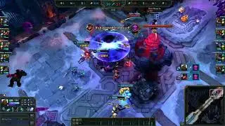 [LoL] Unkillable Illaoi calls the manager