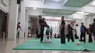 Sorotan 37.33 - 42.33 dari SUDAH SAATNYA PENSIUN PENCAK SILAT