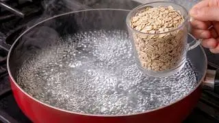 Add oats to boiling water and you’ll be amazed by what happens next! 😨