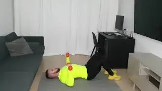 Жим гантелей