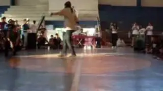 ANDRESSA vs BRUNA  - CARAPICUIBA BATTLE 2009