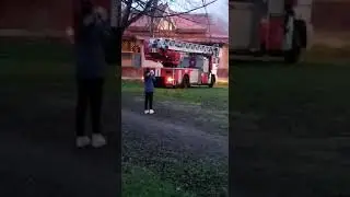 Часть 2 Пожар на Лобненской улице,  горят бани «Купец». Работа пожарных!