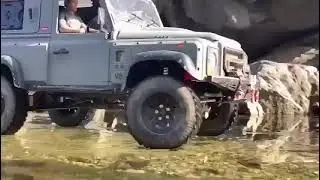 V8 Land Rover Defender On Ice