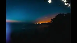 Hawaii outdoor cinema ambience - crickets, waves, cinema ambience.